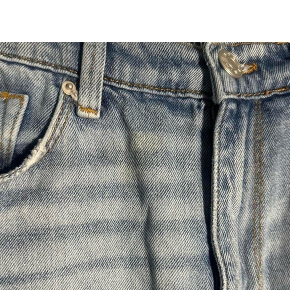 BDG Urban Outfitters Mom Hi-Rise Destroyed Jeans - Picture 3 of 8